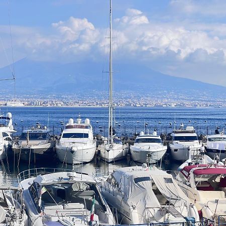 Residenza Borgo Marinaro Apartment Napoli Bagian luar foto