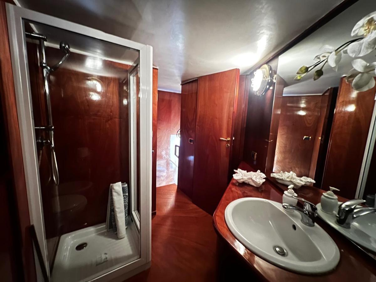 Residenza Borgo Marinaro Apartment Napoli Bagian luar foto