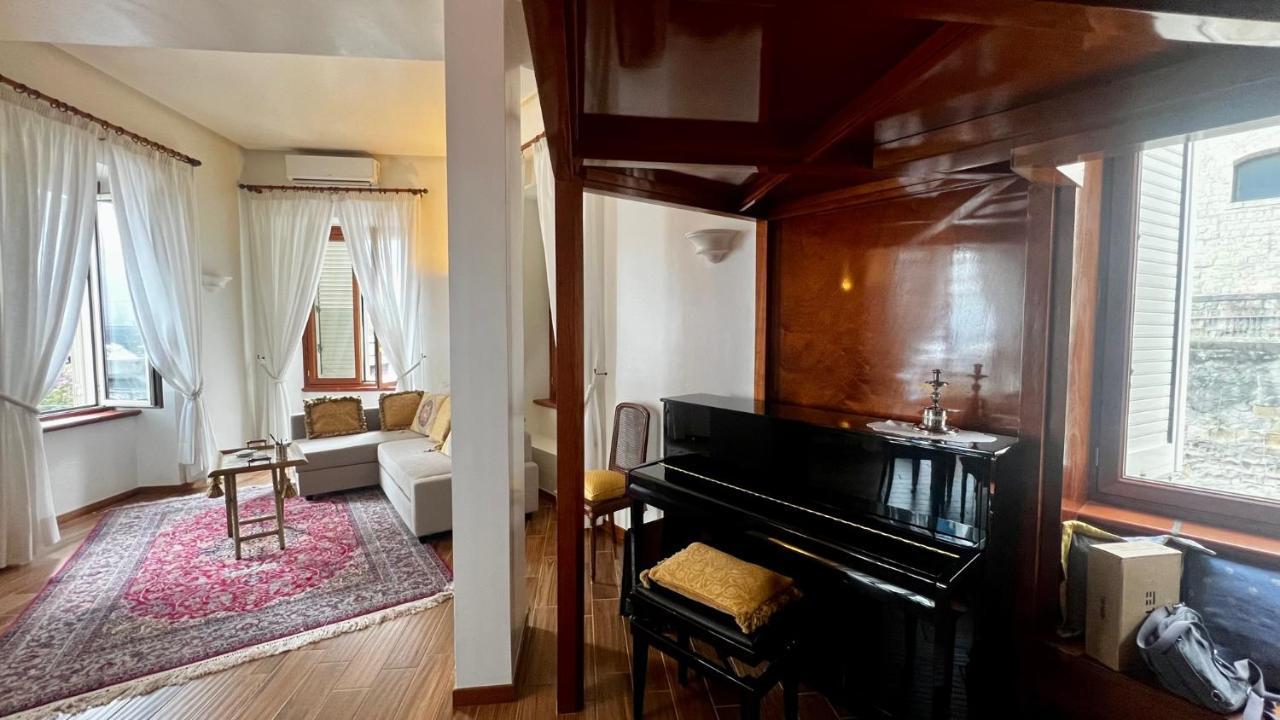 Residenza Borgo Marinaro Apartment Napoli Bagian luar foto